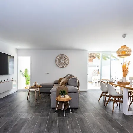 Ada Villa Puerto del Carmen (Lanzarote)