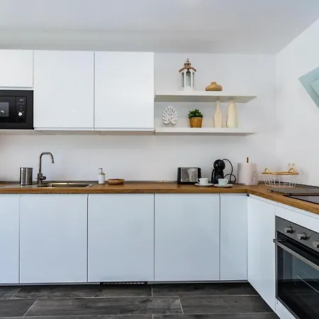 Ada * Puerto del Carmen (Lanzarote)