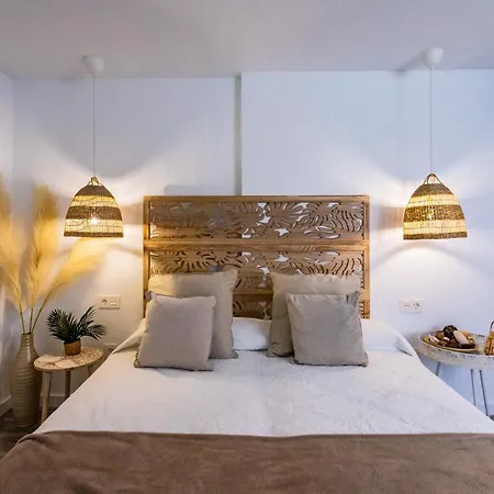 Ada Vila Puerto del Carmen (Lanzarote)