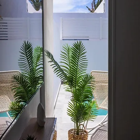 Ada Vila Puerto del Carmen (Lanzarote)