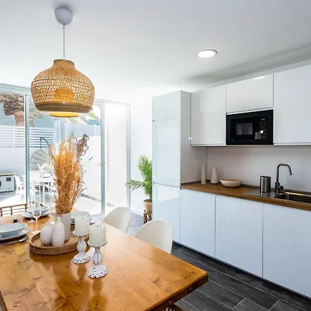 Ada * Puerto del Carmen (Lanzarote)